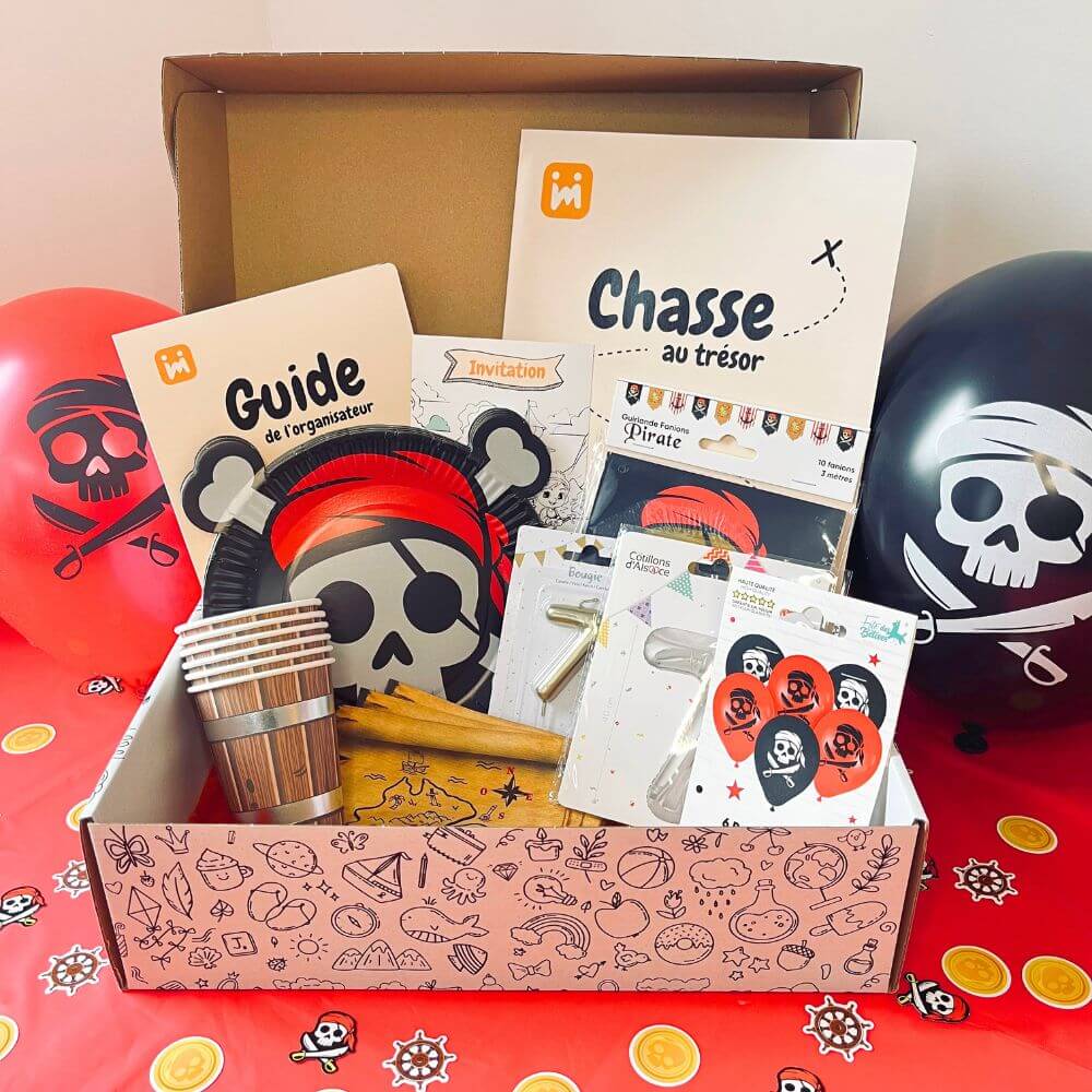 Box anniversaire Jimily Thème Pirate pour enfants de 4 à 11 ans avec chasse au trésor, décorations, cadeaux surprises pour les invités ,invitations et guide de l'organisateur pour les parents.
