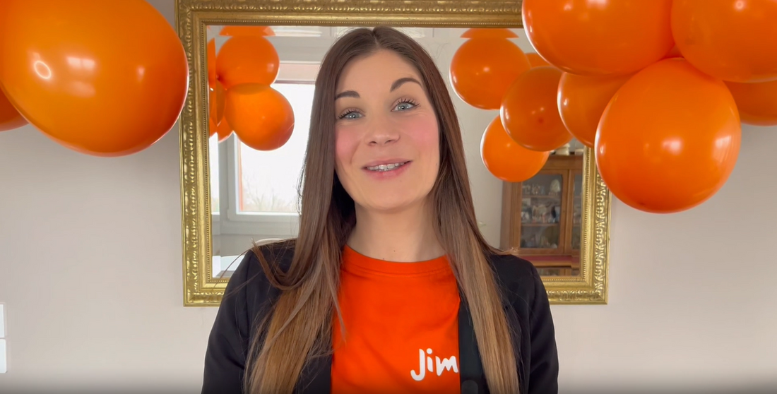 Vidéo de présentation de Charline, la fondatrice de Jimily les box anniversaire  clé en main pour une fête d'anniversaire réussie. 